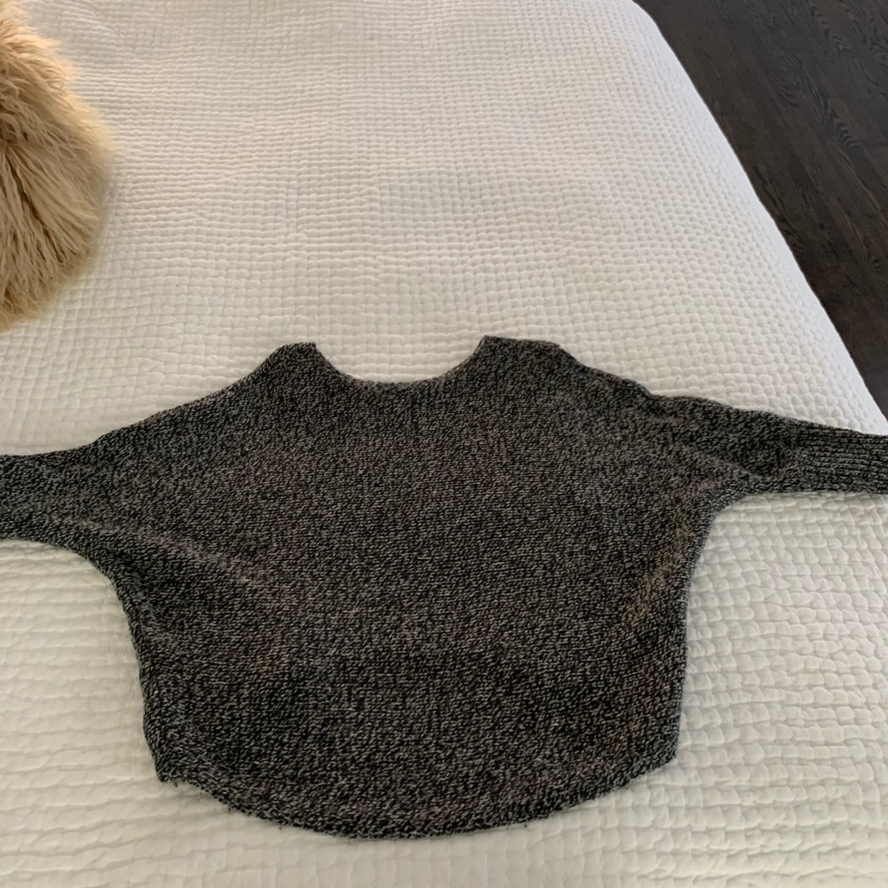 Sweater - Picture 4 of 8